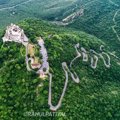 Picture of SAJJANGARH PALACE  / MONSOON PALACE 